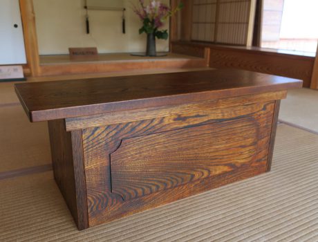 超売れっ子の神田松之丞氏のために、越前の伝統工芸の技で釈台を製作！ その仕掛け人に会ってきたよ。