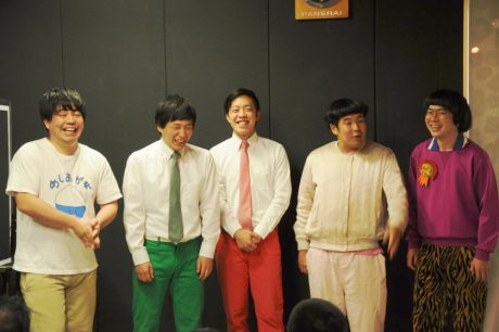 笑いまくり100分間！ 美容室での「イキオイライブ」がすごかったってルポ。