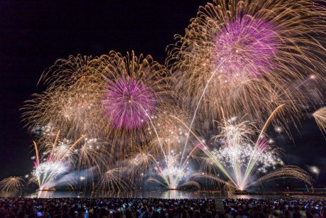 とうろう流しと大花火大会