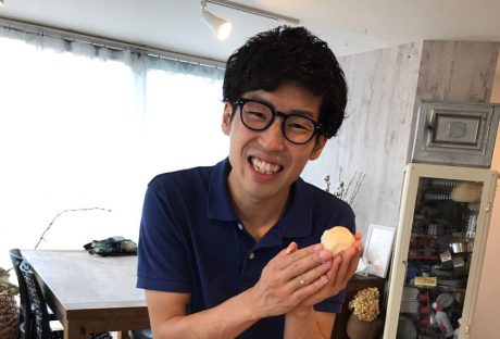 ライオン大将軍・玉村が禁断の（？）パン作りに挑戦。新たなトビラが今、開く！【住みます芸人日記】