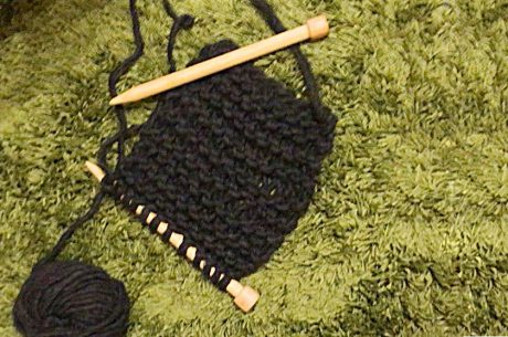 ガーター編みは意外にカンタン！約2時間で完了する編み方を紹介