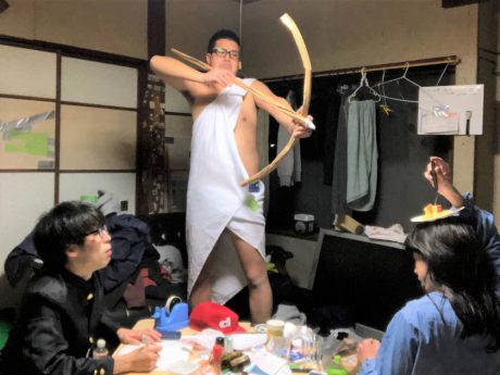 ライオン大将軍・玉村がこんな「クセの強い写真集」を提案します。【住みます芸人日記】