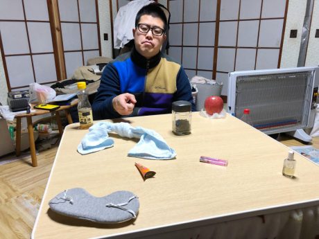 シェアハウスでの同居は「謎解き」が日常！ 【住みます芸人日記】