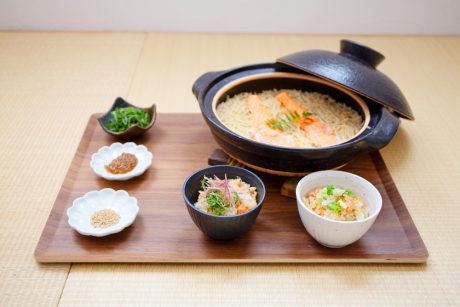 ◎9月のごちそうレシピ◎「秋鮭と生姜の土鍋ごはん」