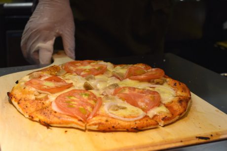 白山平泉寺に金曜・土曜限定で出現するピザ屋さん！ 焼きたてアツアツで絶品です。【ちょいネタ】