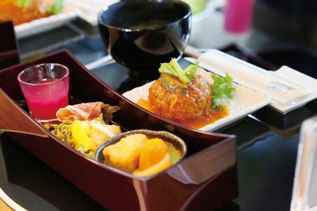 カフェダイニング BOND（ボンド）