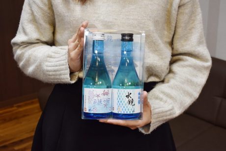 女子大生が日本酒ラベルを考案！若狭町の鳥浜酒造から新ラベル酒が発売されたよ。