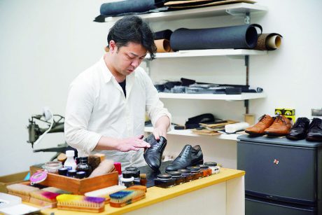 ミヤザキ靴店 4代目店主・宮崎友博さんと「クリーム」【ふくいの人と道具】