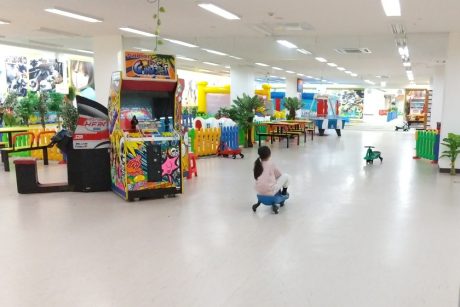 【閉館】越前市シピィ2階の広ーいキッズスペース「Kid’s US.LAND」は元気なキッズも大人も大満足。冬の福井のお助けスポットだ。