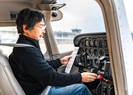 飛行教官・髙橋英一さんと「ヘッドセット」【ふくいの人と道具】