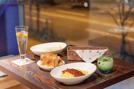 PICK UP BAR&CAFE (ピックアップバー&カフェ)