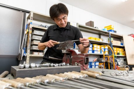 匠工芸二代目・村田浩史さんと「ヤスリ」【ふくいの人と道具】