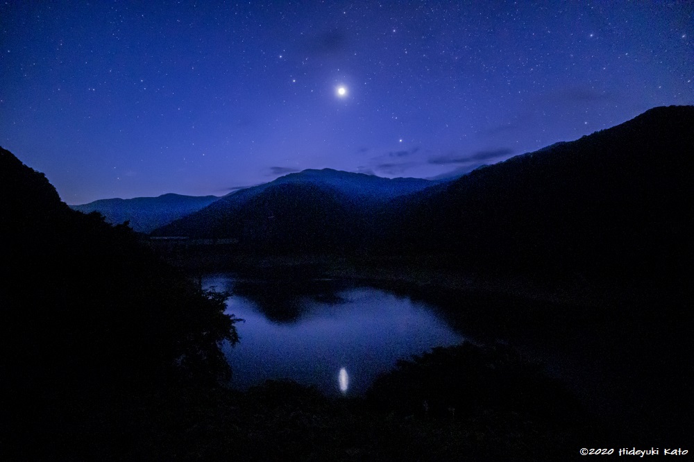 麻那姫湖に昇るビーナス（金星）が美しい！ 大野市の麻那姫湖で星を見てきました！【ふくい星空写真館】