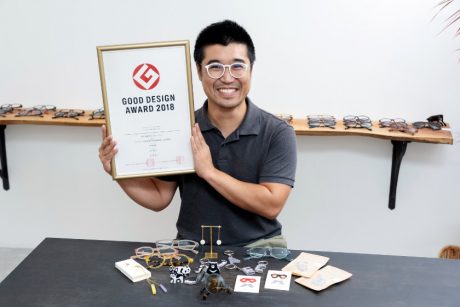 【ふくいデザイン探訪Vol.5・プラスジャック株式会社】普段はアクセサリー、いざという時は音が鳴る。めがねの素材で作る、おしゃれな防災笛。