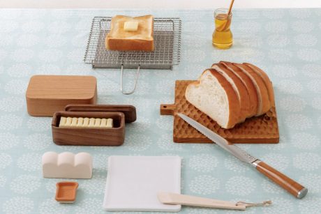 いつものトーストをより美味しく。焼き上がりが格段に上がる名品とオススメ便利グッズをまとめて紹介。