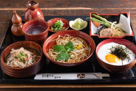 そば処 日の出屋