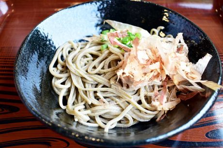 「永平寺門前 井の上」が作る、そば本来の味わいを極めた新ブランド「永平寺そば 極（きわみ）」。生そばや乾麺を取り寄せて、お家でも楽しめます。