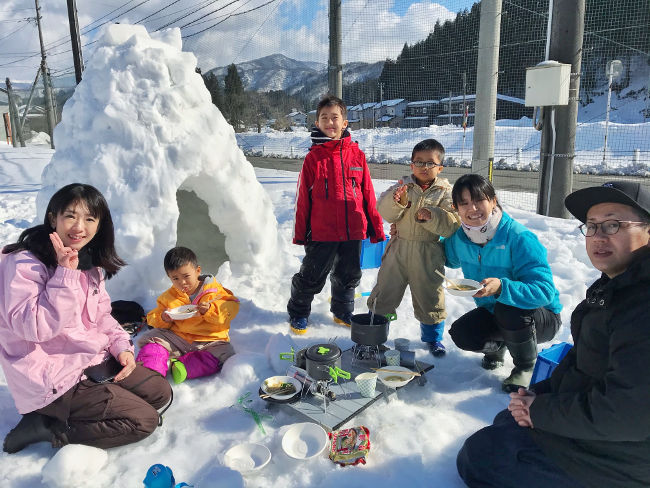 雪のブロックでかまくらを作る イグルー作り体験 福井の旬な街ネタ 情報ポータル イベント ふーぽ