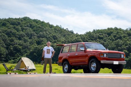 「ハチマルとキャンプ」。福井市の美術教師 織田さんの愛車はトヨタ ランドクルーザー80【私とクルマ】
