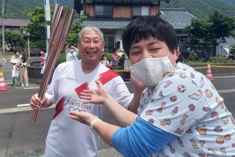 飯めしあがれこにおの「人生初の聖火を見届ける！」【福井よしもと芸人日記】