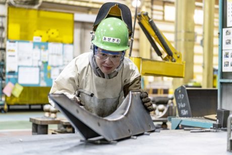 溶接工・芳恵さんと「溶接トーチ」【ふくいの人と道具】