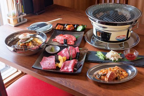 炭火焼肉 ととり