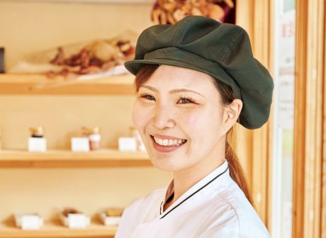 「スイーツで笑顔に。ふるさとで夢を叶える。」小浜市のパティシエ・的場望さん【嶺南こんにちは通信】