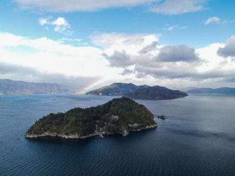 ★受付終了★【プレゼントあり】滋賀県・琵琶湖のパワースポット「竹生島」！ 渾身の願い事をいだいて、“神様が住む島”にクルーズ船でお出かけしよう♪
