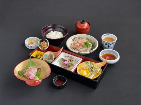 めん房つるつる江戸店