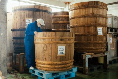 越前市にある創業107年のみそ蔵「マルカワみそ」。昔ながらの木桶製法と想いを伺いました。