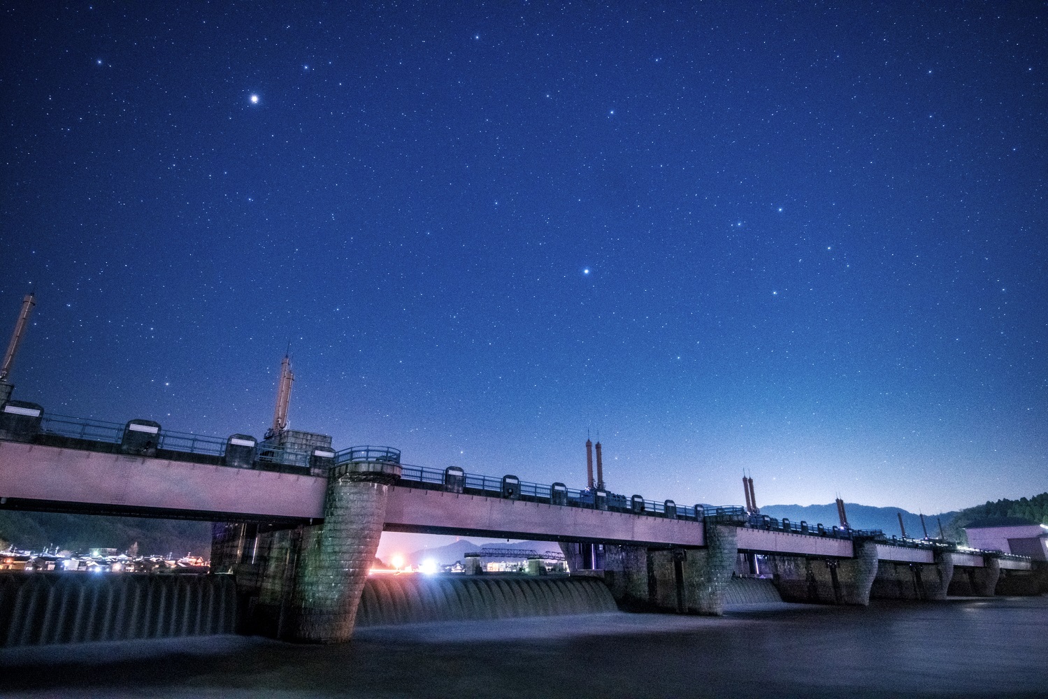 鹿をイメージ？ 永平寺町と坂井市にまたがる九頭竜川の鳴鹿大堰周辺で星を見てきました！ 【ふくい星空写真館】