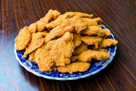 人気過ぎて即時完売も！ 大野市にある大亀屋の「白身フライ」【ローカル食遺産】