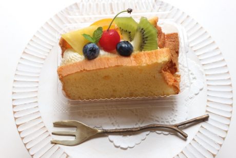 坂井市の丸岡中学校近くに、6/18(日)シフォンケーキ専門店「しろのまちシフォンMaM（マム）」がオープン！ ふわふわの口どけはほっぺたが落ちる美味しさでした。