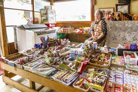 福井県内の駄菓子屋さんぽ。令和の人気駄菓子とともにご紹介♪
