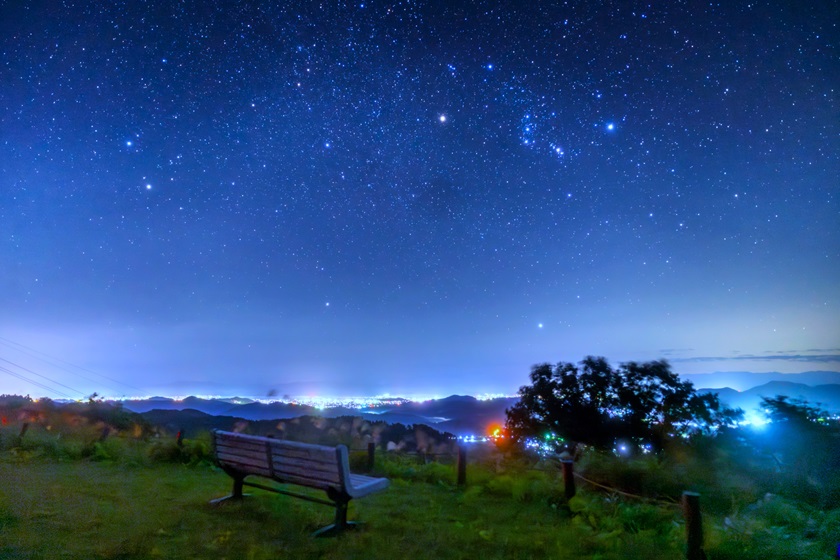 絶景のベンチと冬の大三角！ 越前町のエボシ山展望台で星を見てきました！【ふくい星空写真館】