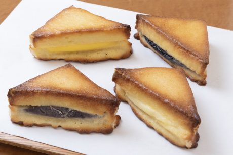 サクッと香ばしく 心地よく甘い。大野市にある清水風月堂の「トライアングル」【ローカル食遺産】