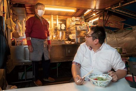 食い倒れ芸人とゆく福井のラーメン店。深夜や早朝でも味わえる夜鳴きそばと朝ラーを紹介。