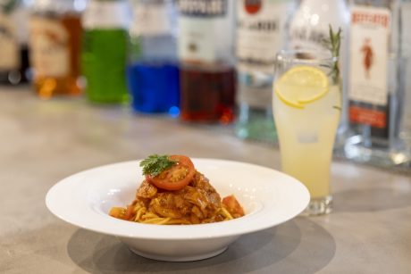 福井市大手にダーツバー「BAD BIRDY（バッドバーディ）」がオープン！ カラオケもボードゲームもできるみたい。