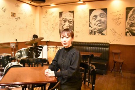 巨匠が生んだジャズの聖地に新たな息吹を吹き込む。福井市のジャズバー「SHIRAI HOUSE」の畑春美さん【こたかな福井びと】