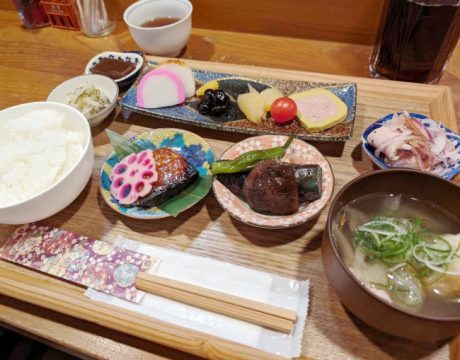 まちDeli かくれわ食堂