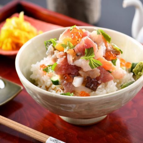 敦賀魚河岸 海鮮丼 うお吟