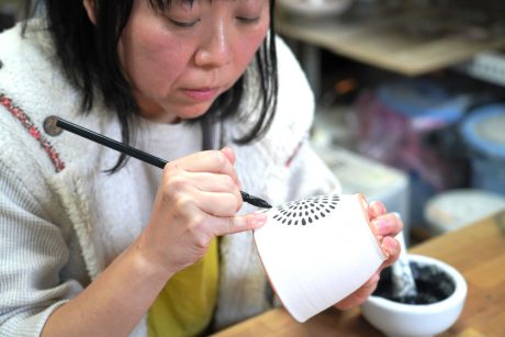 使いやすく親しみやすい作品作りで越前焼を盛り上げたい。「夕陶房」代表のもうりゆかりさん（鯖江市）【こたかな福井びと】