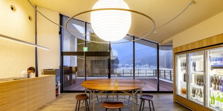 清らかな水と風に包まれて「永平寺テロワール」を体感する。永平寺町のシンフォニー吉田酒造「吉峯蔵」。