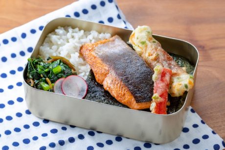 ◎6月のおべんとうレシピ◎「鮭と磯辺揚げのり弁」