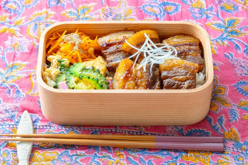 ◎8月のおべんとうレシピ◎「ハイサイ！ 沖縄弁当」