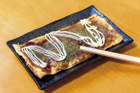 受け継がれた勝山のソウルフード。勝山市にある名物たこ焼きなっちゃんちの「なっちゃん焼き」。【ローカル食遺産】