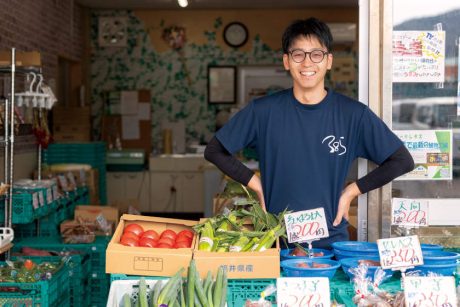 「嶺南育ちの青果に親しんで！地域密着型で愛される八百屋さん。」小浜市の八百屋「赤井商店」・赤井俊哉さん【嶺南こんにちは通信】