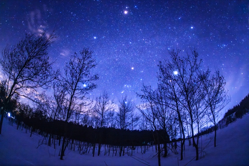 銀雪の湿原に瞬く星々！勝山市の池ヶ原湿原で星を見てきました！【ふくい星空写真館】