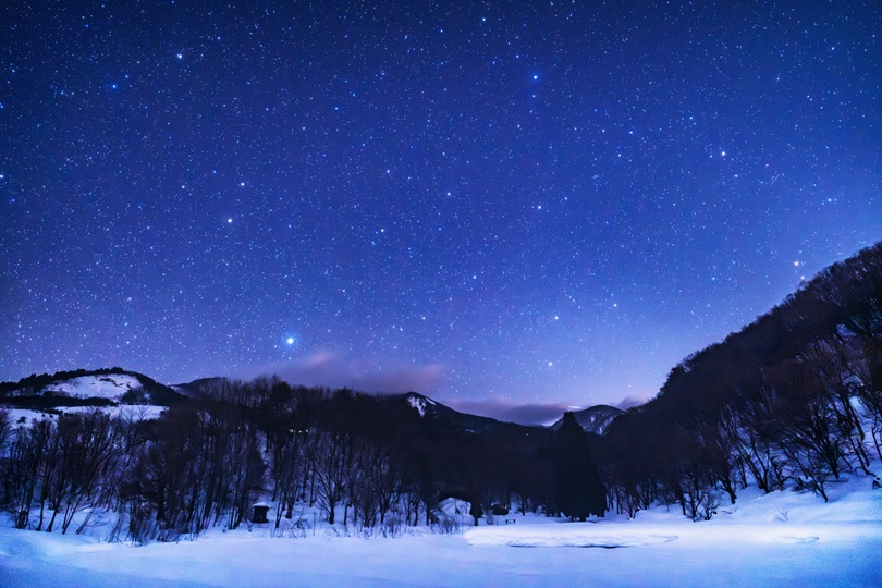 雪原に広がる星の海、極寒の絶景撮影！！大野市にある妻平湿原で星を見てきました！【ふくい星空写真館】