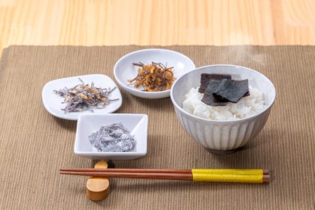 春めく気分で、多彩な昆布を食べ比べ。敦賀昆布おぼろやの「佃煮物語」。【福井メイドの手土産】